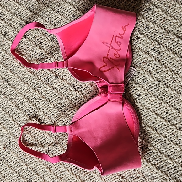 Victoria's secret bra size 34C - Picture 9 of 15